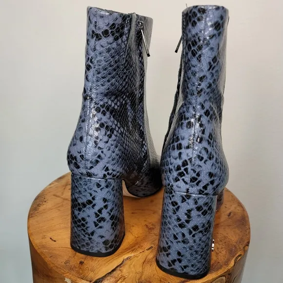 🆕️ Sam Edelman Codie Bootie in Navy/Black Snake Print - Like New