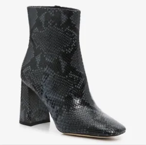 🆕️ Sam Edelman Codie Bootie in Navy/Black Snake Print - Like New