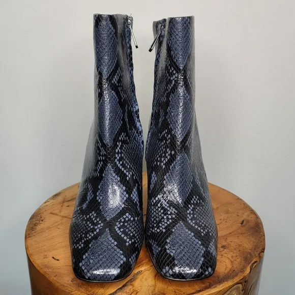 🆕️ Sam Edelman Codie Bootie in Navy/Black Snake Print - Like New