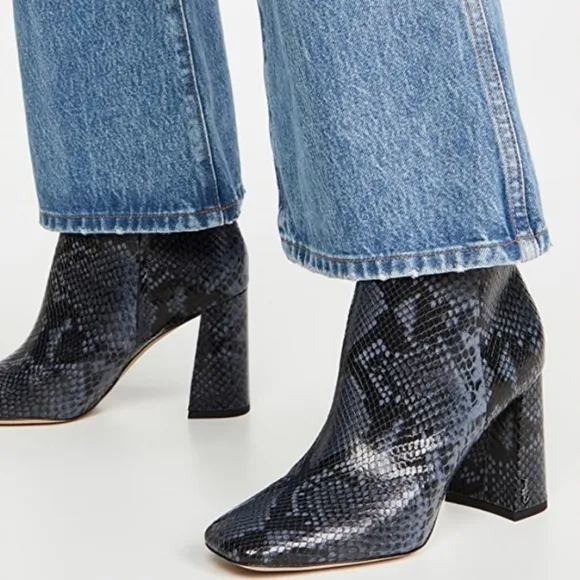 🆕️ Sam Edelman Codie Bootie in Navy/Black Snake Print - Like New