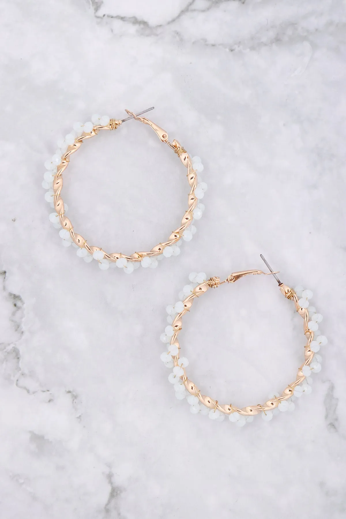 26924 - WIRED GLASS BEADS WRAP HOOP EARRINGS