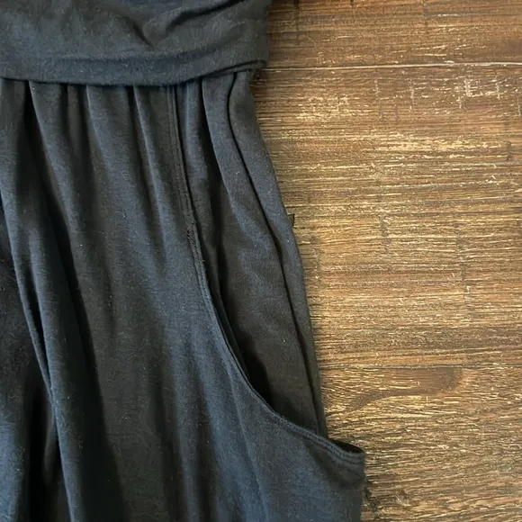 Athleta Jura Sleeveless Ruched Waist Pockets Black Dress Size Medium