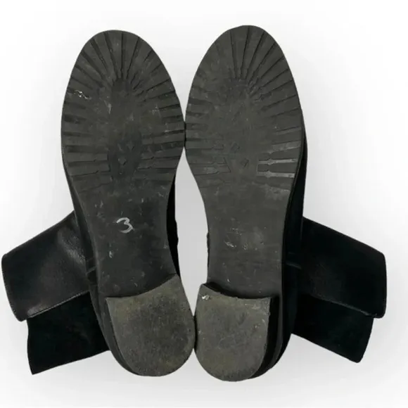 Barbara Barbieri Black Suede and Leather Side Zip Ankle Bootie 39