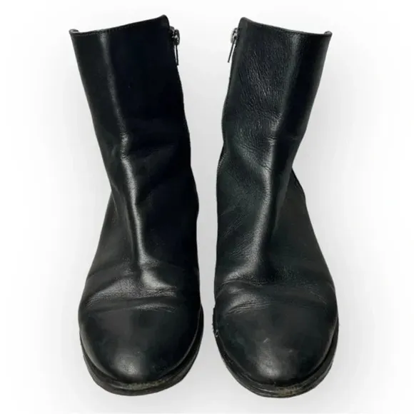 Barbara Barbieri Black Suede and Leather Side Zip Ankle Bootie 39