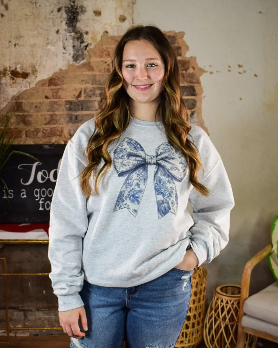 BIG ON BOWS SWEATSHIRT - BLUE WILLOW