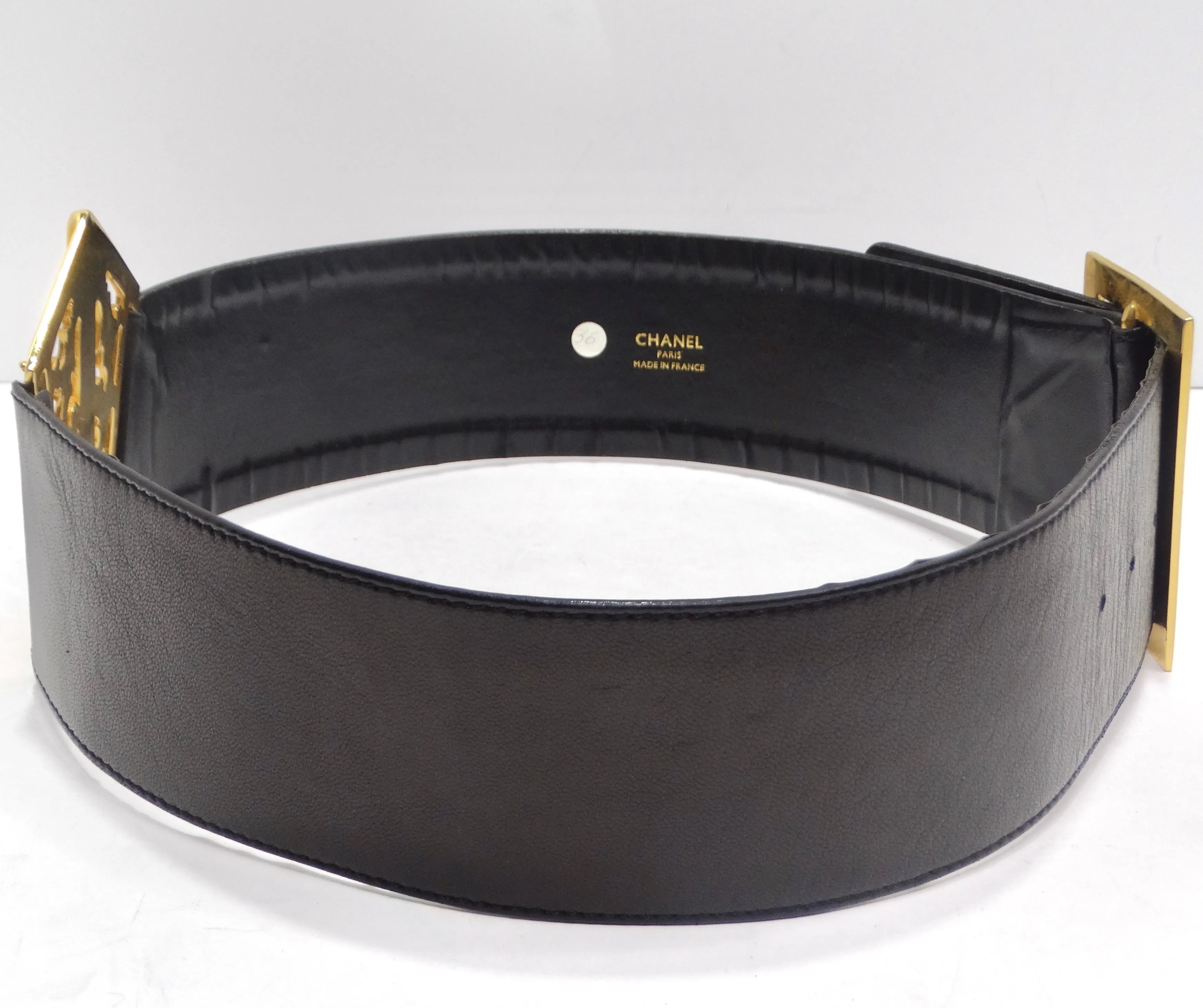 Chanel 1980s Black Leather 24k Gold-Plated Filigree Belt