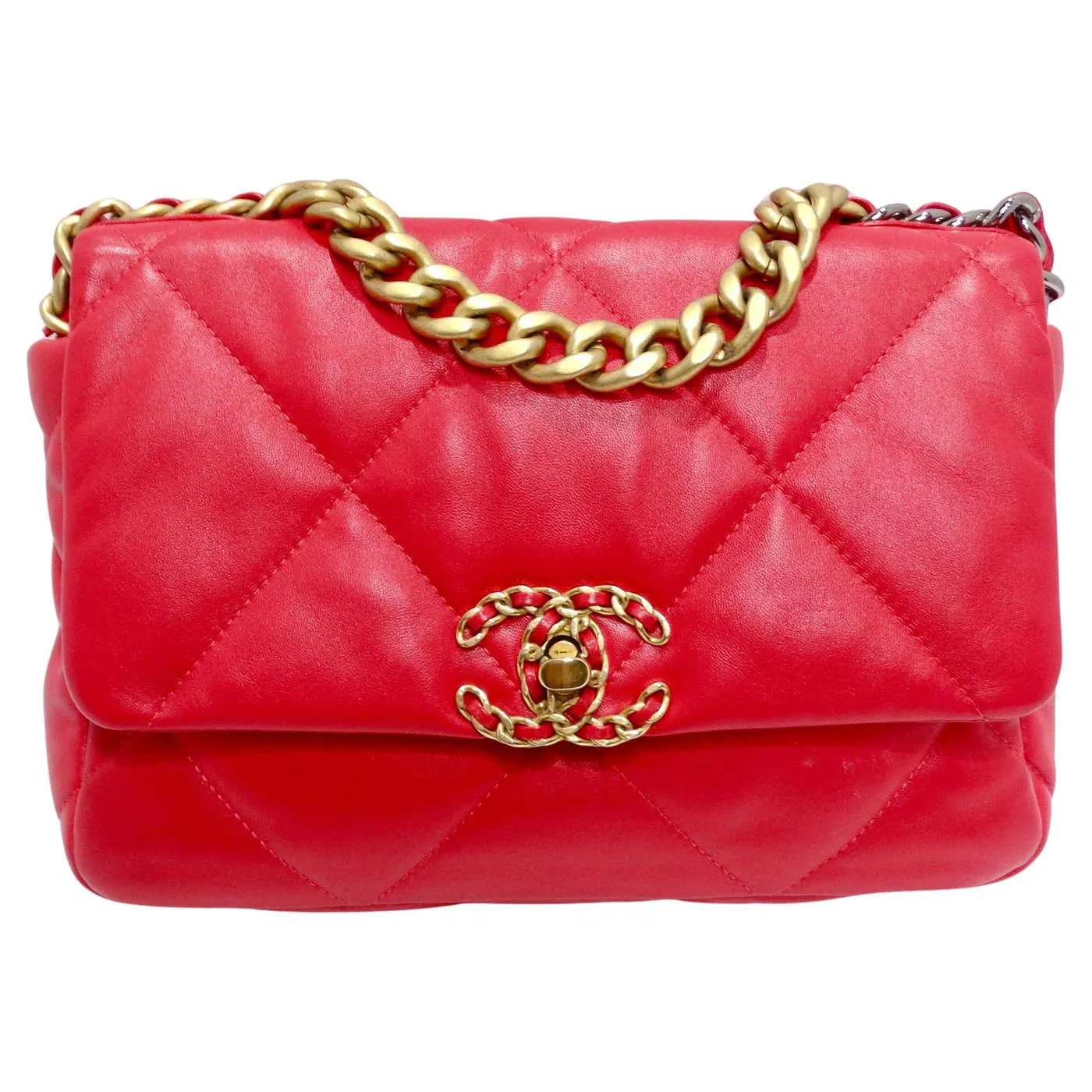 Chanel 2022 Medium 19 Flap Bag Red