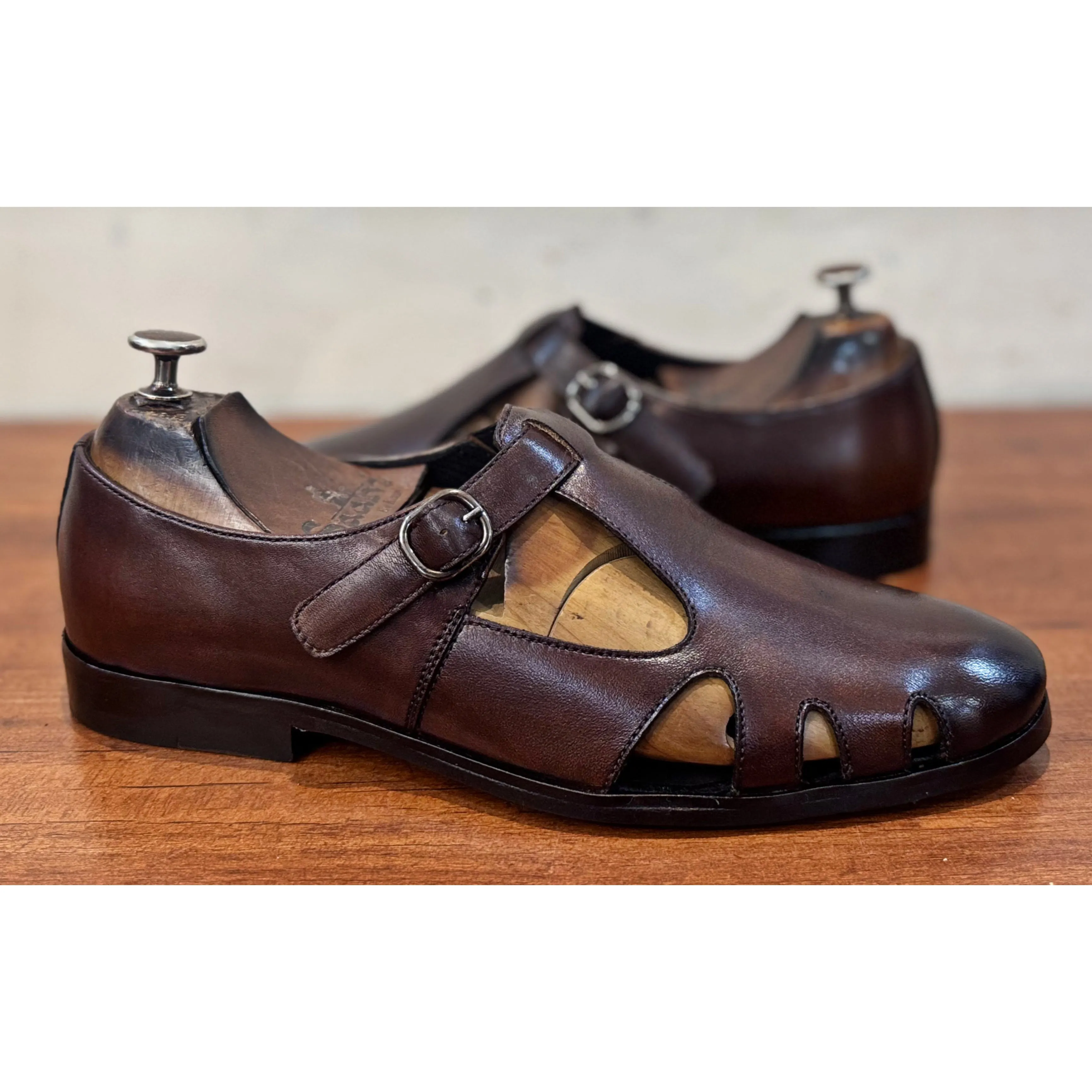 Classic Roman Sandals Brown