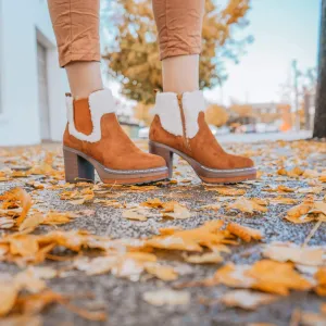 Cognac Frontier Bootie