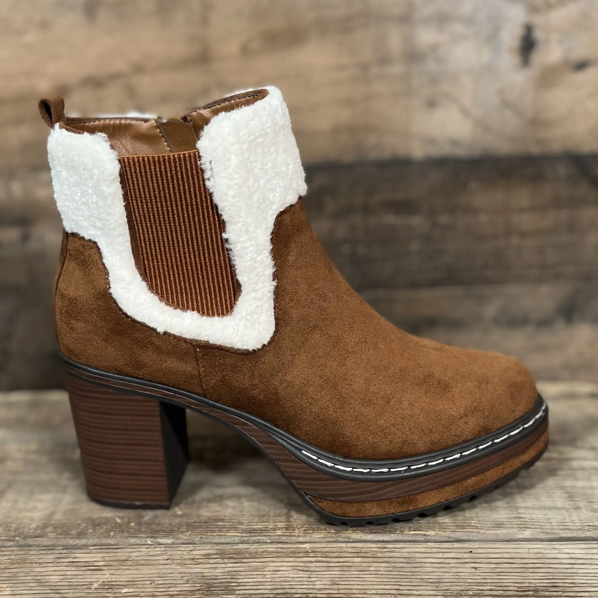Cognac Frontier Bootie