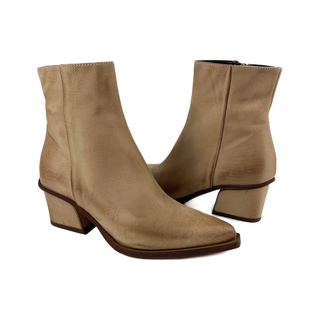 Cordani - Braydie (Taupe Nubuck)