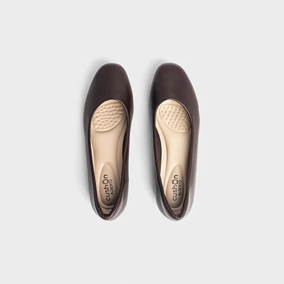 cushOn Women's Ezri Flat Shoes