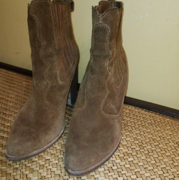 Dolce Vita Conway Acorn Suede Western Bootie Sz 10