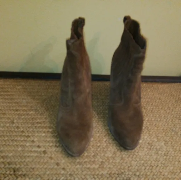 Dolce Vita Conway Acorn Suede Western Bootie Sz 10