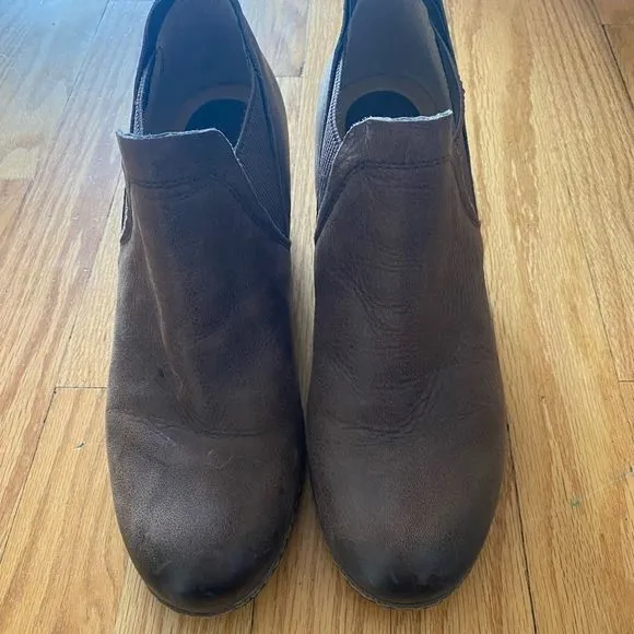 Earth brown leather wedge bootie womens 9 catamount brown
