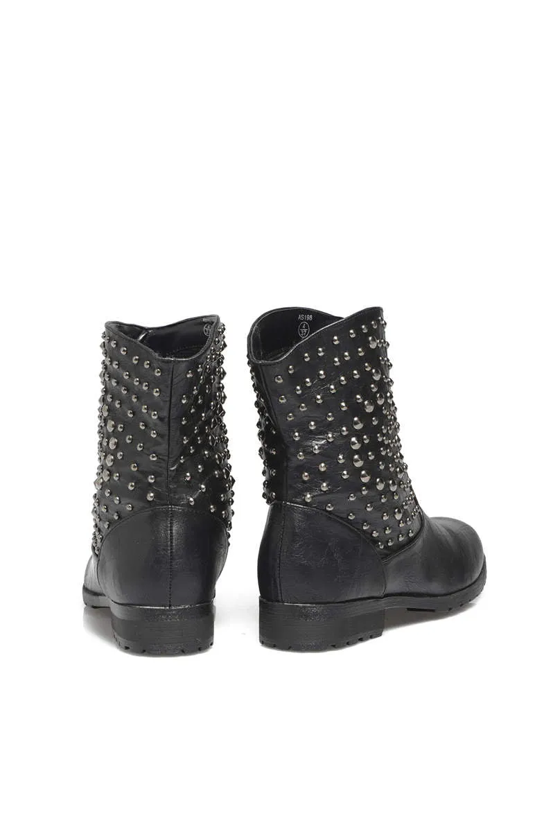 Flat Stud Boot