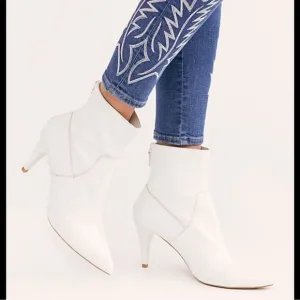 Free People Anthropologie white leather stiletto ankle bootie women size 40
