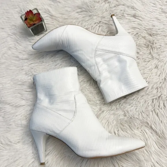 Free People Anthropologie white leather stiletto ankle bootie women size 40