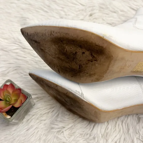 Free People Anthropologie white leather stiletto ankle bootie women size 40
