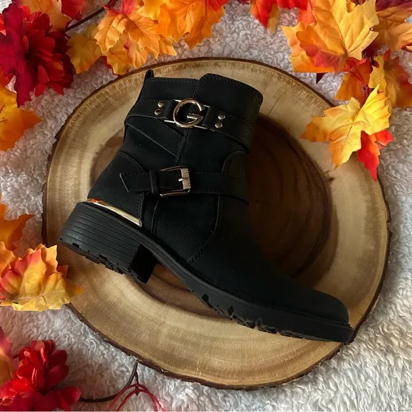Guess women’s boots