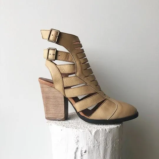 Hayes Heel