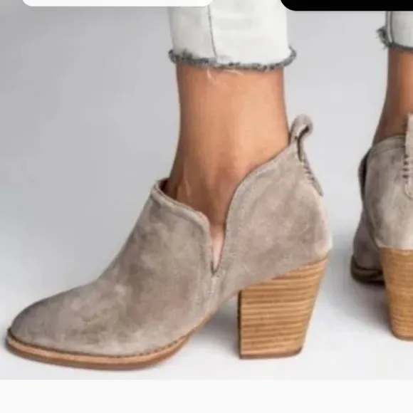 Jeffrey Campbell Rosee Bootie Suede Size 9.5 Gray Taupe