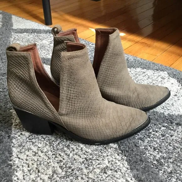 Jeffrey Campbell Womens Boots 9 Cromwell Leather Snake Western Bootie Heels Gray