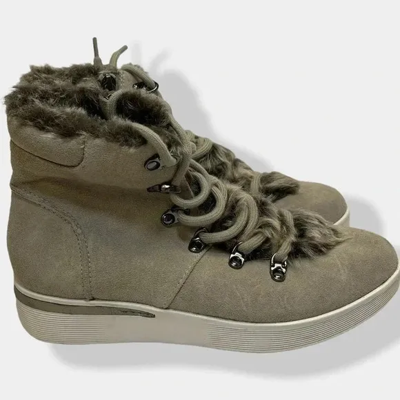 KENNETH Cole Reaction Hum For You Faux Fur Alpine Bootie 7