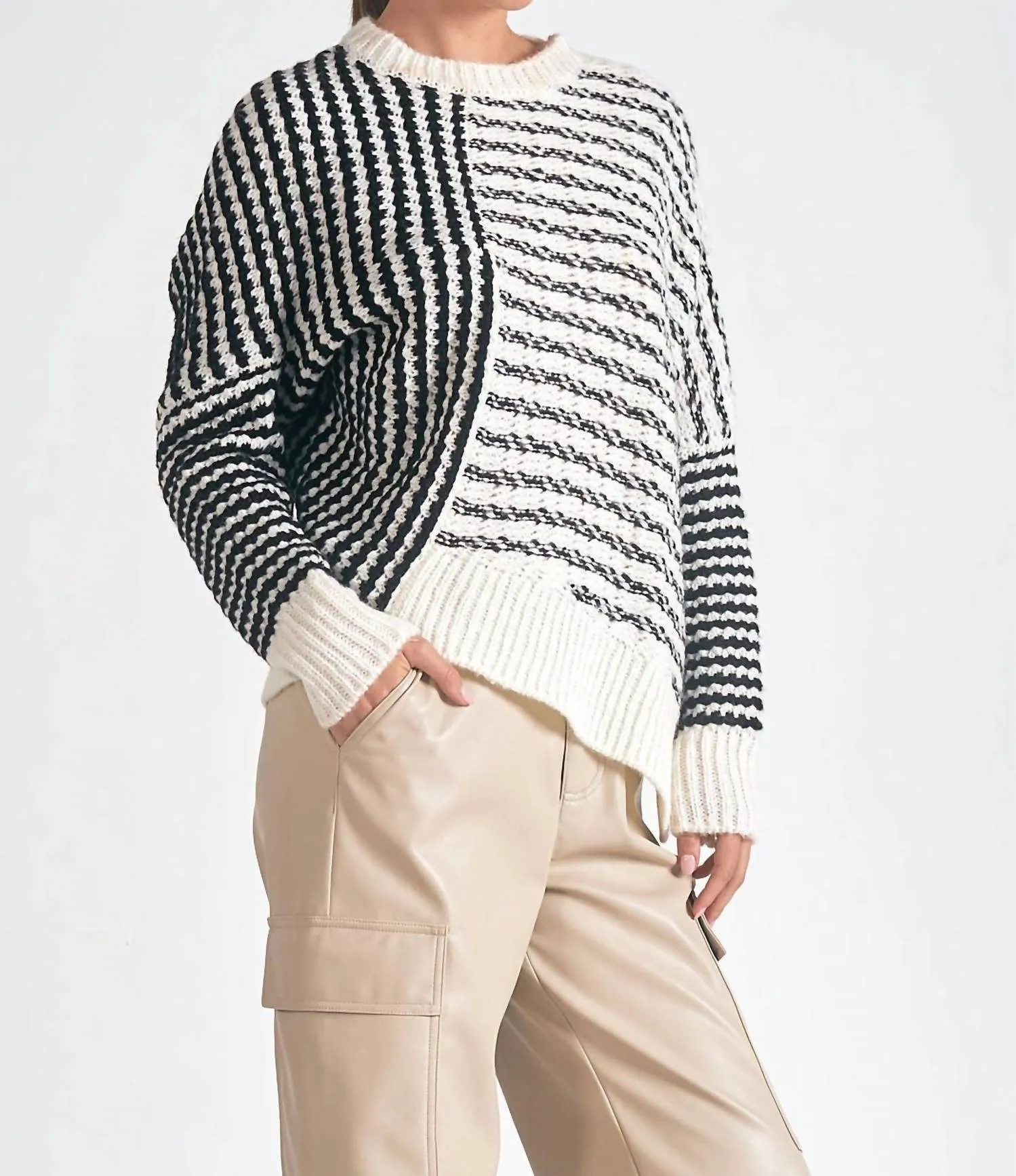 Mara Asymmetrical Sweater In Black/white