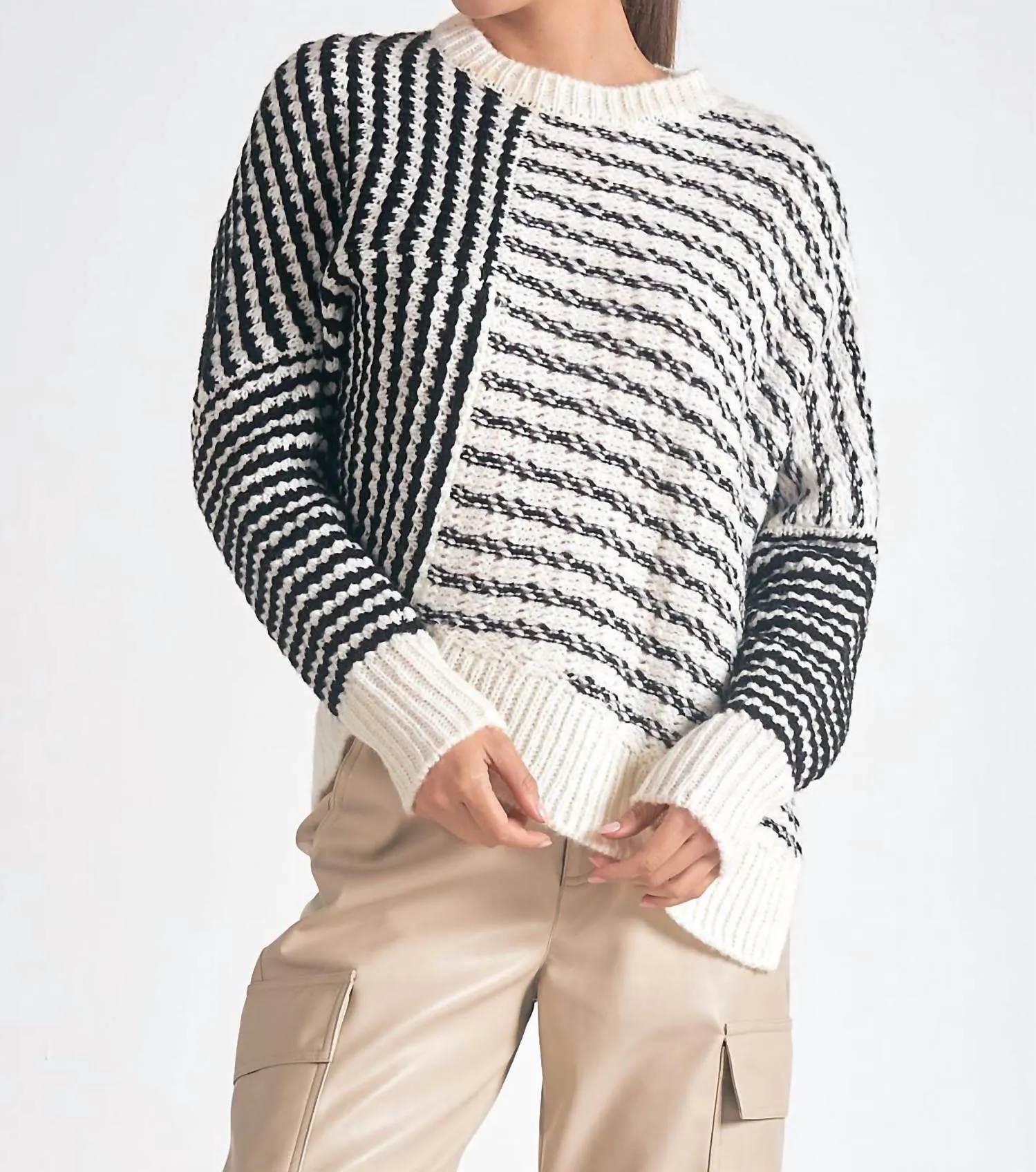 Mara Asymmetrical Sweater In Black/white