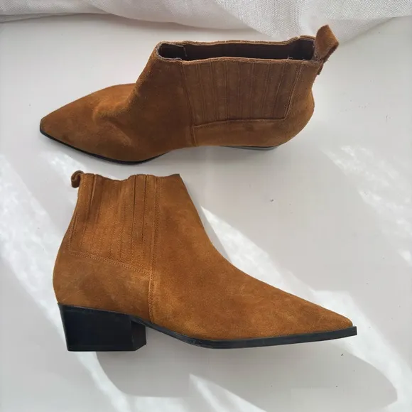 Marc Fisher  Ulora Bootie, Brown Suede,  Sz 9M