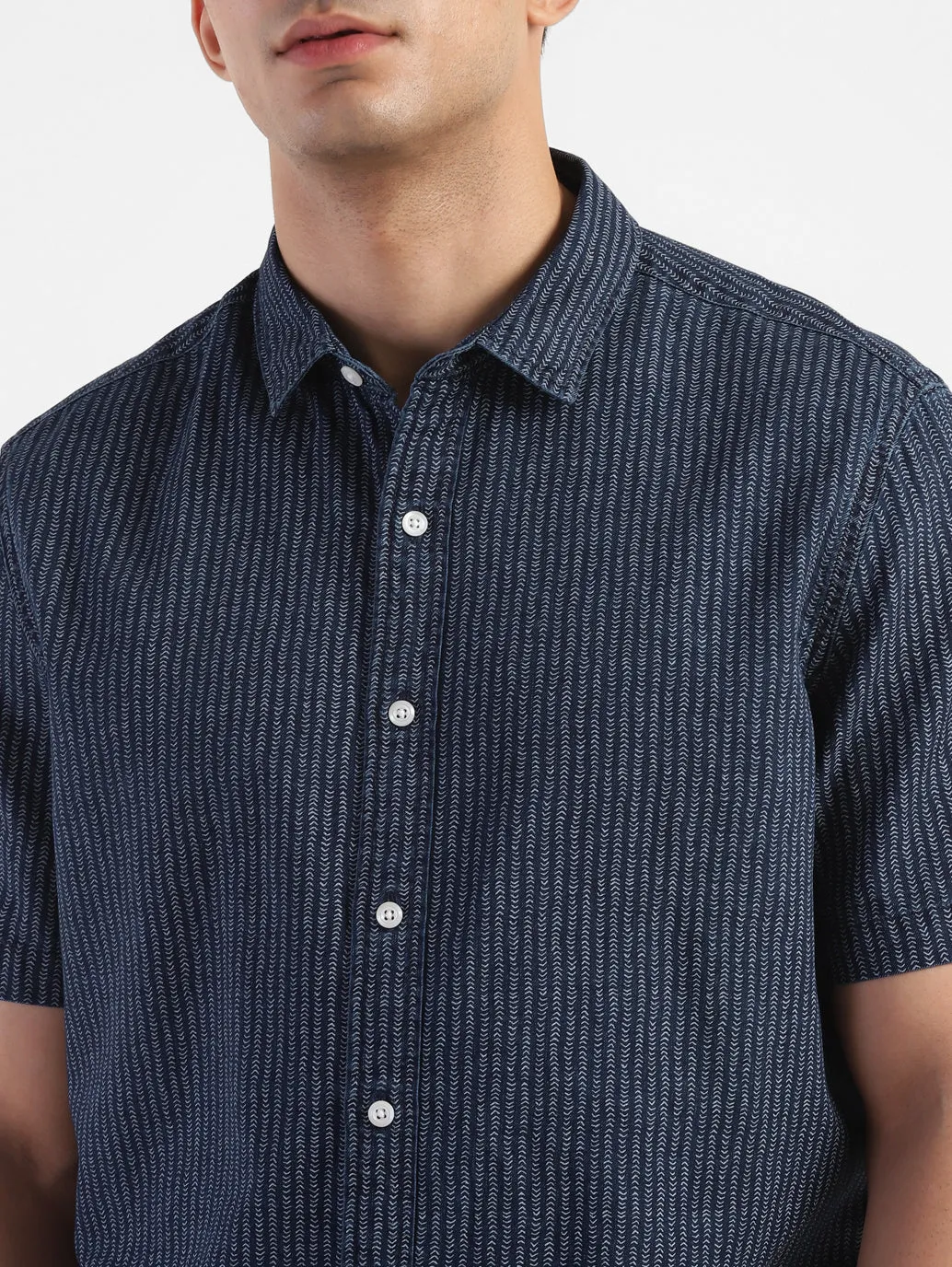 Men's Striped Spread Collar Shirt