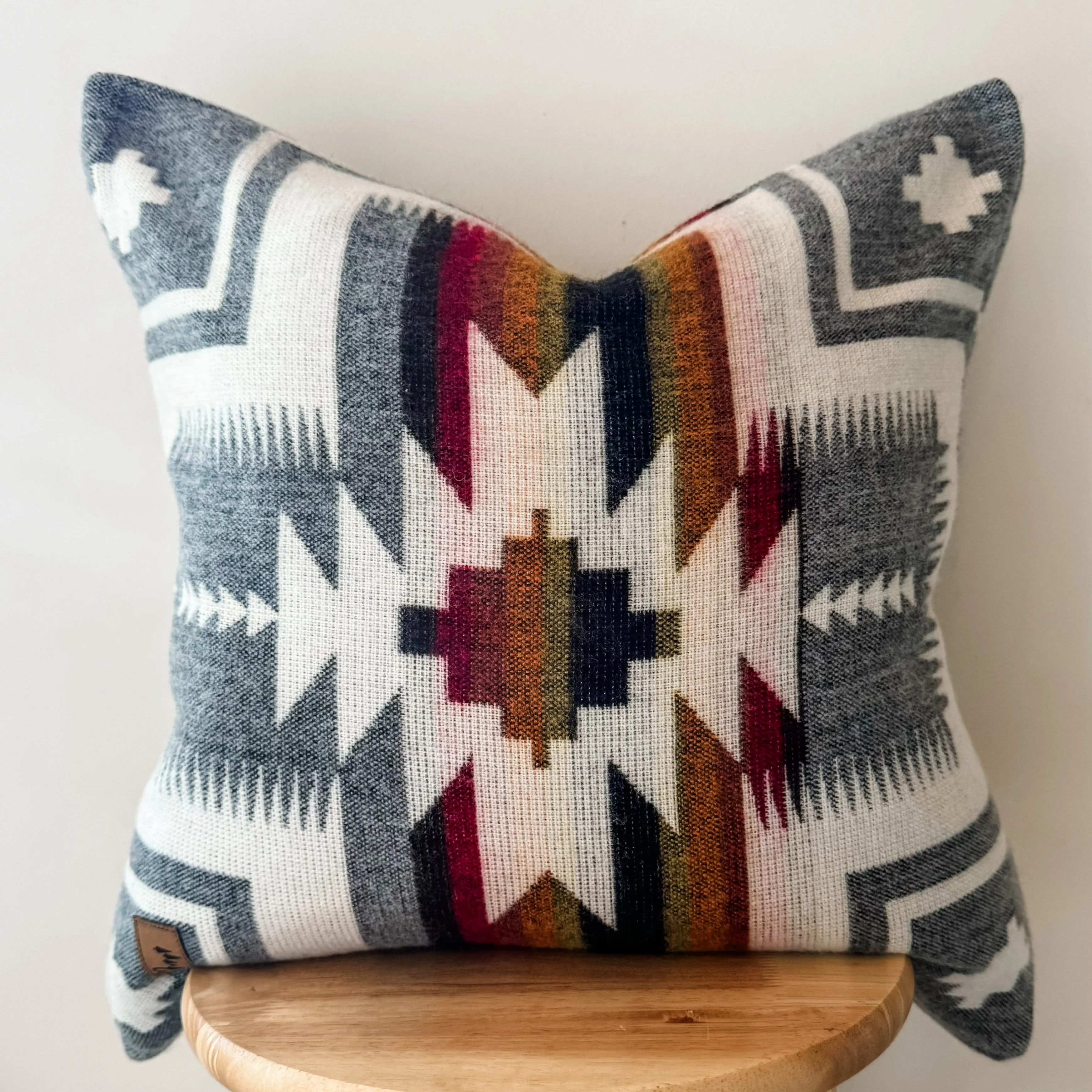 Mindo Pillow Cover