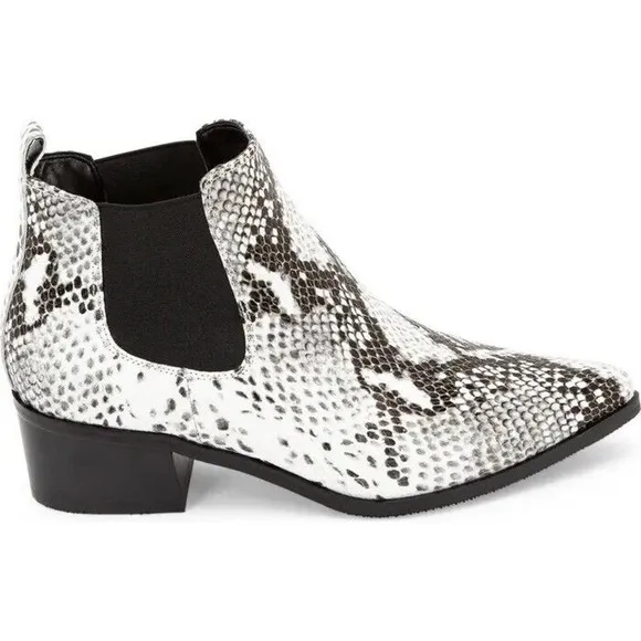 NEW Blondo Womens Emelia Chelsea Bootie 7.5M Waterproof Leather Snakeskin Print