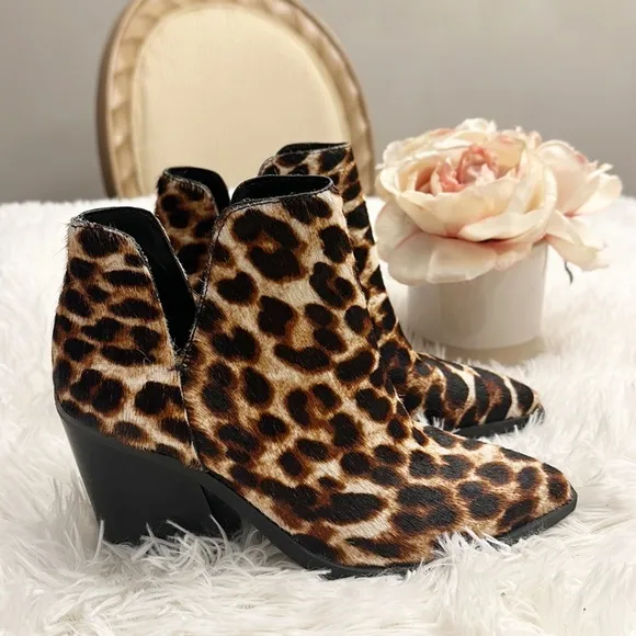 NEW Gianni Bini Animal Print Fur Western ankle heel boot women size 6