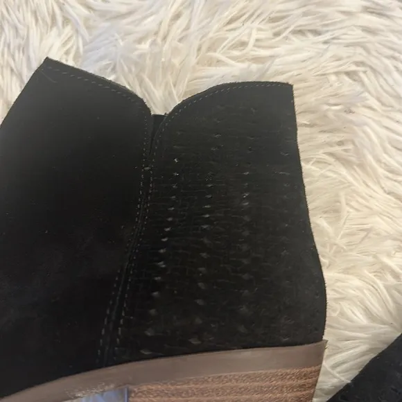 NEW Kenzie Gazelle Chukka black suede Low heel ankle bootie women size 6.5