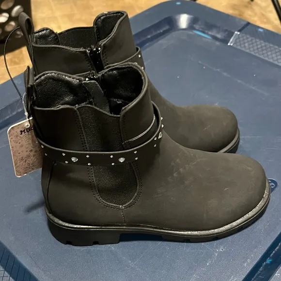 NWT! Girls Mudd Rhinestone Ankle Bootie Little/Big Kid