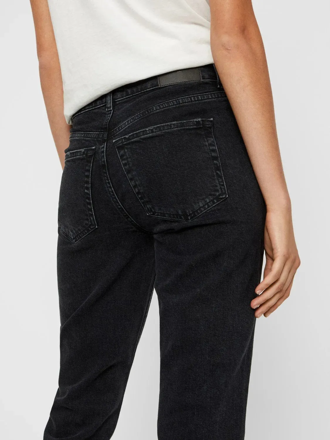 Pantalones Straight Relaxed Sara