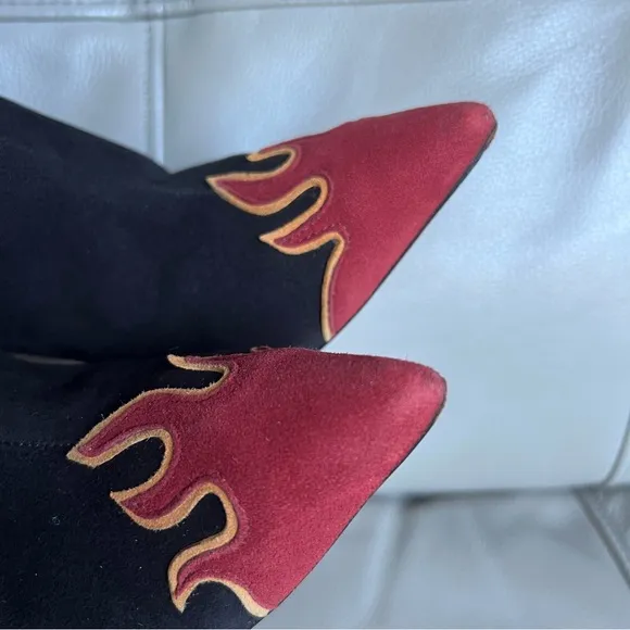 SCHUTZ Lauan Black Red Flames Suede Heeled Bootie Sz 9 B Stiletto Heel