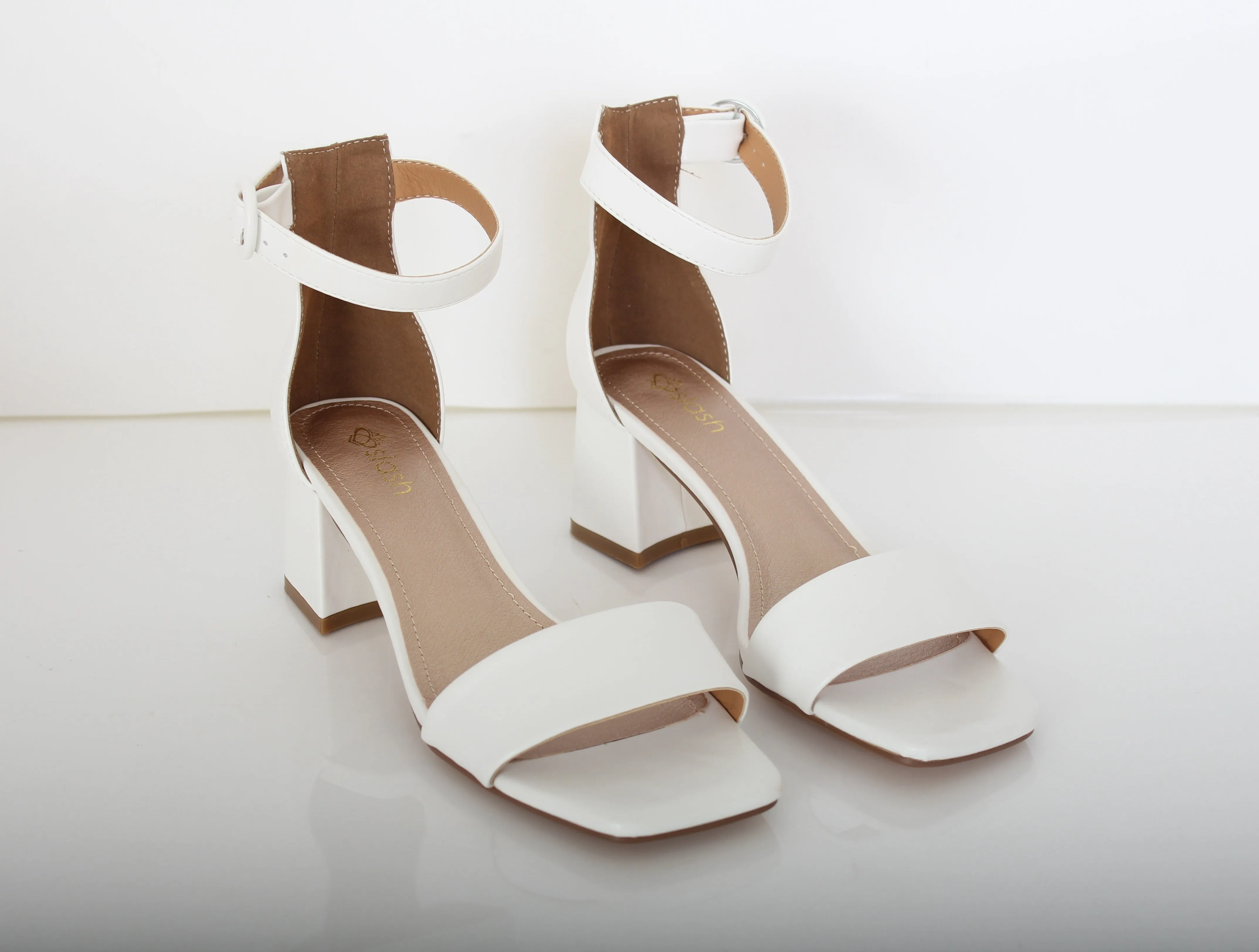 SLASH SANDALS