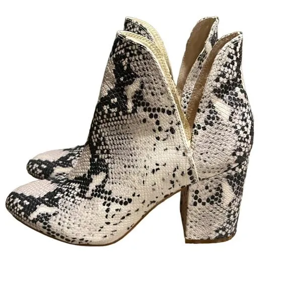 Steve Madden Rookie Natural Snakeskin Print Size 10