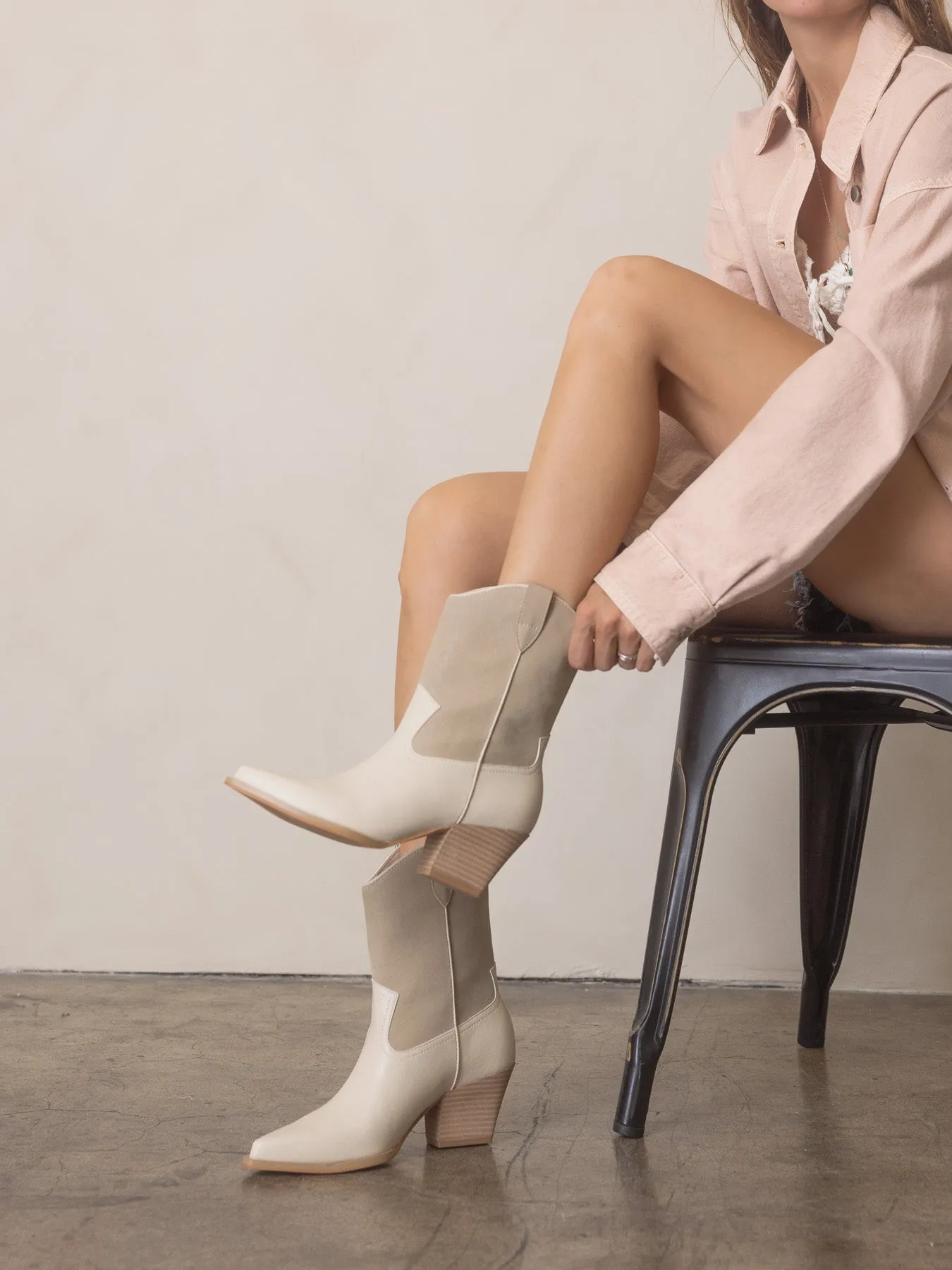 The Ames | Beige Short Cowboy Booties