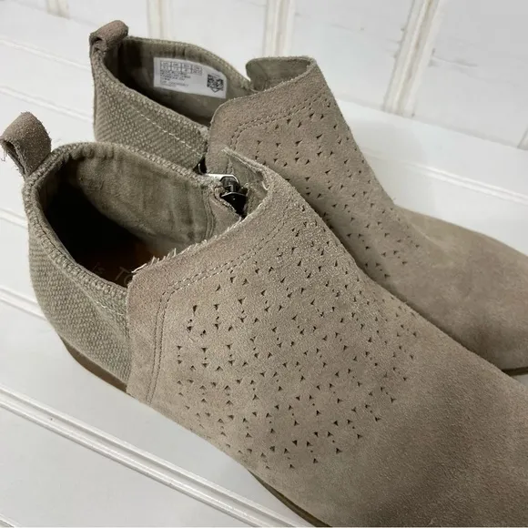 Tom's Deia Suede Perforated Side Zip Ankle Bootie Size 9.5 346