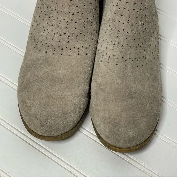 Tom's Deia Suede Perforated Side Zip Ankle Bootie Size 9.5 346