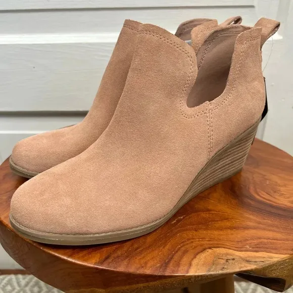 TOMS Women's Kallie Wedge Bootie Buck Brown Suede Size 8.5