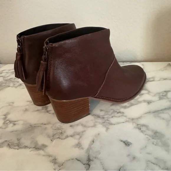 TOMS Women's Leila Bootie Oxblood Full Grain Leather Boot Size 7.5W