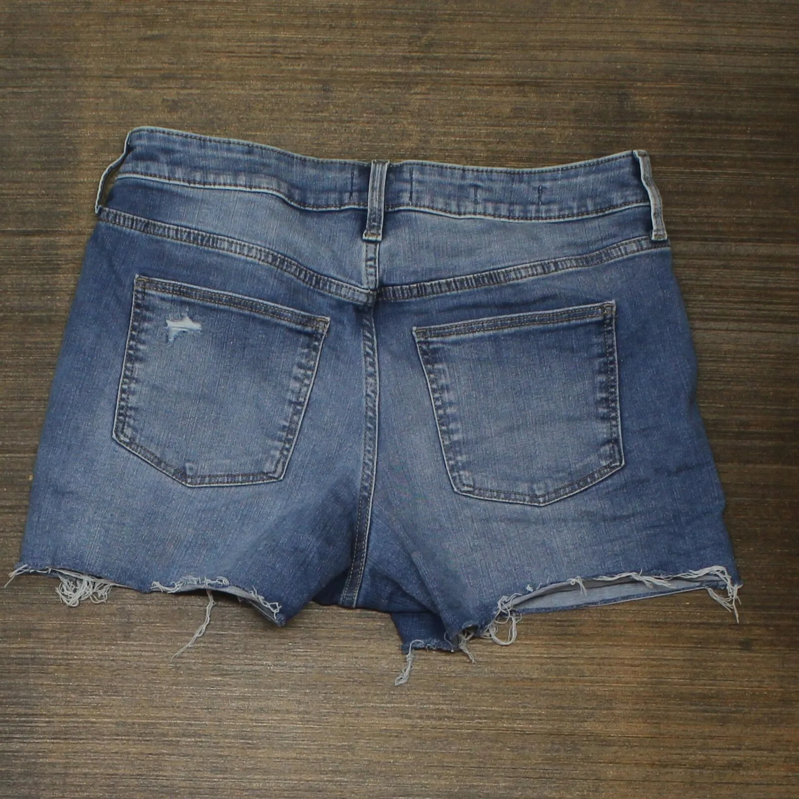 Universal Thread Women's High-Rise Distressed Midi Jean Shorts Medium Blue 12