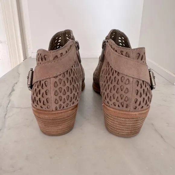 VINCE CAMUTO Phandra Womens Bootie