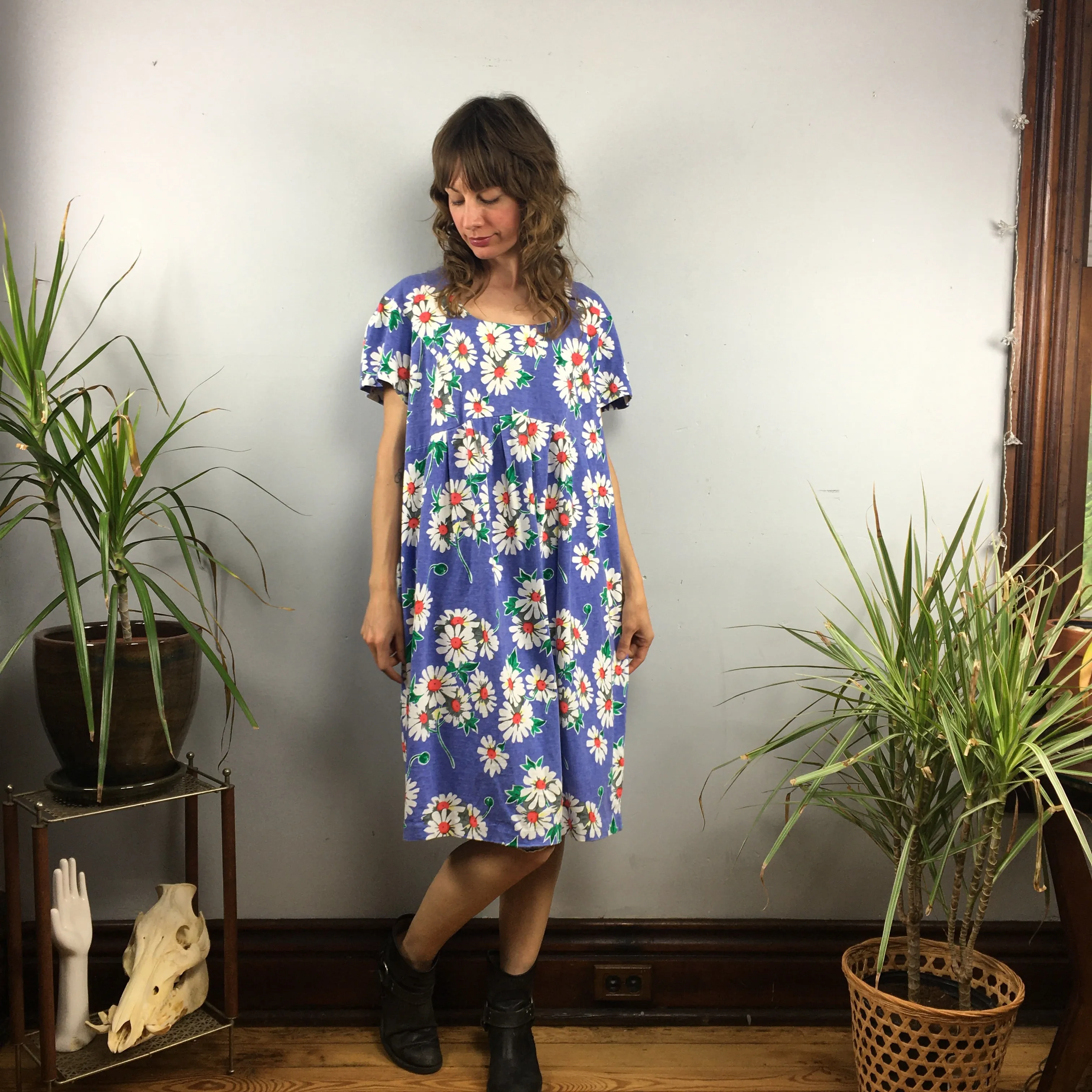 Vintage 80s 90s Daisy floral Print Knee length Baby Doll dress